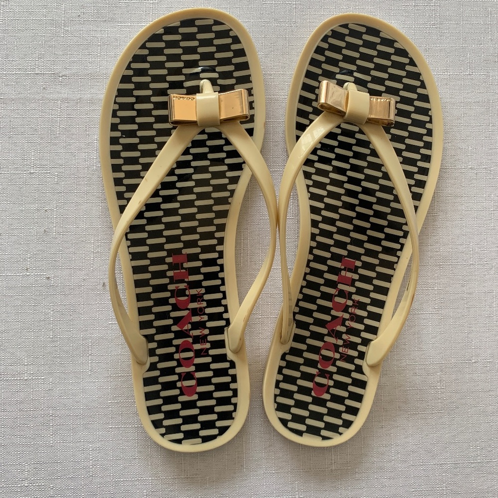 Coach Landon Women's 7 B Cream/Black Gold Bow Jelly Flip Flops